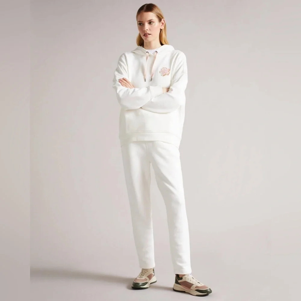 NWT Ted Baker Dorrine Magnolia Patch
Jogger Pants